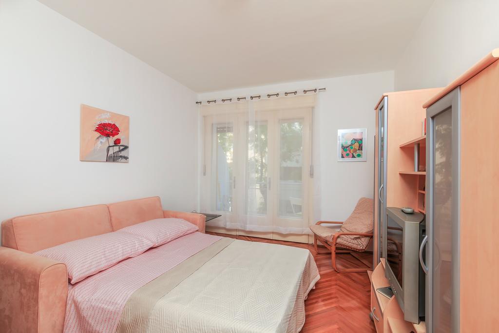 Apartment Barbaresko Split Buitenkant foto