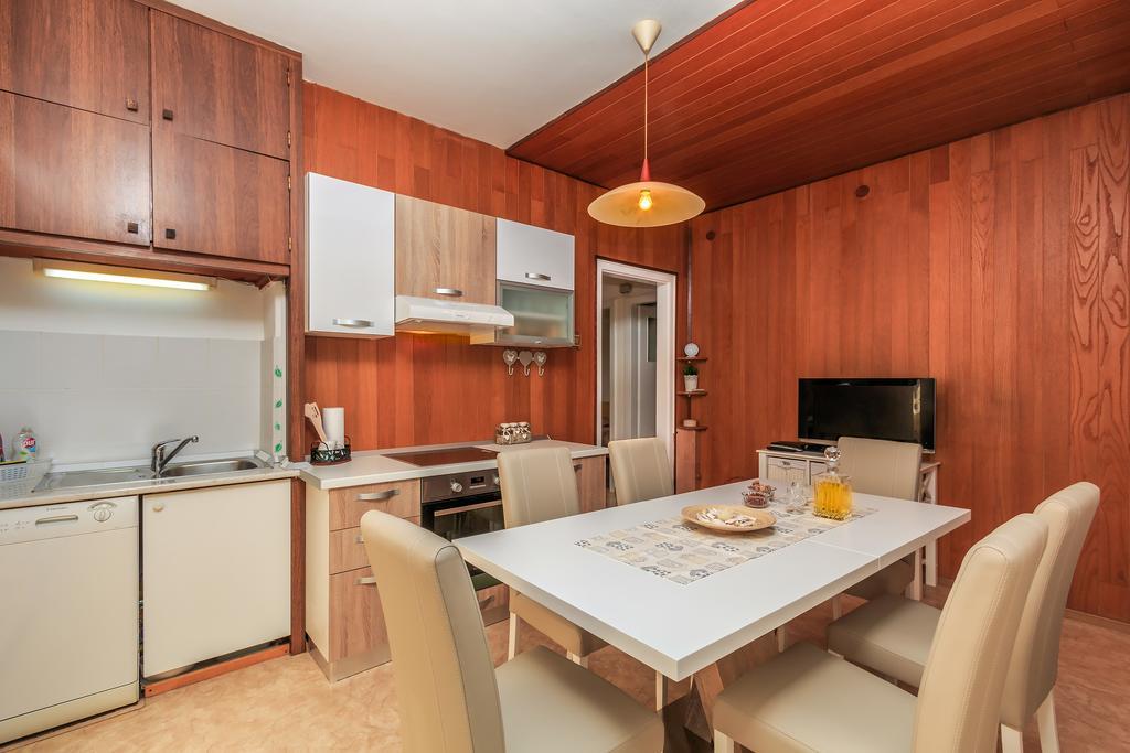 Apartment Barbaresko Split Buitenkant foto